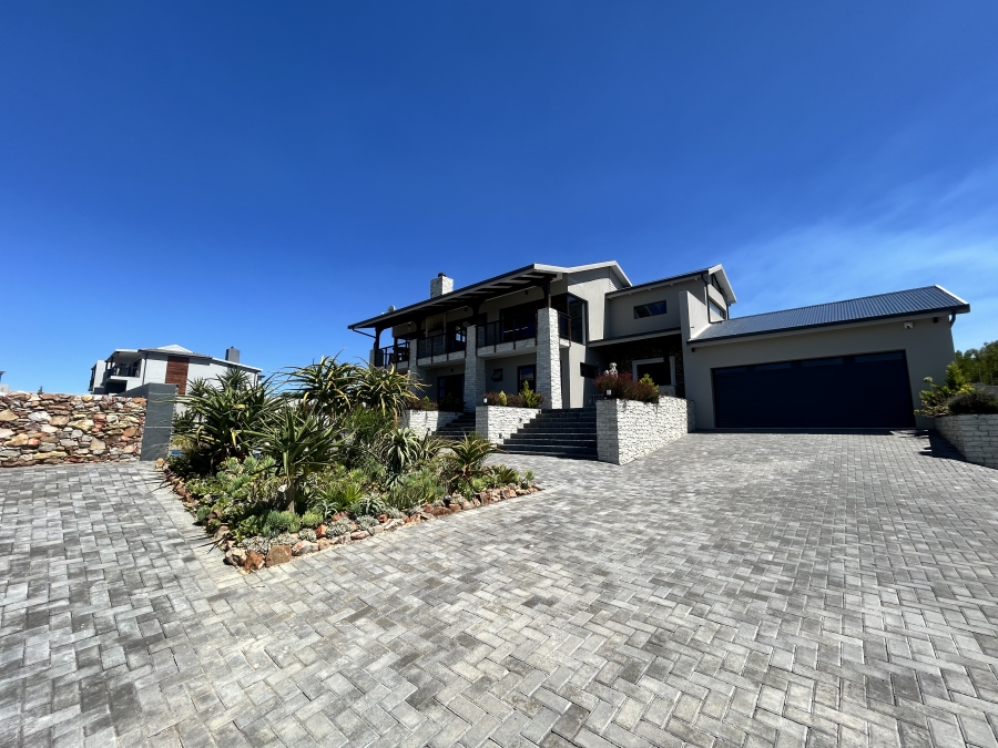 3 Bedroom Property for Sale in Wavecrest Eastern Cape
